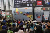 13_07_31_IMG_5921_full_audience_during_the_bouldering_event.jpg