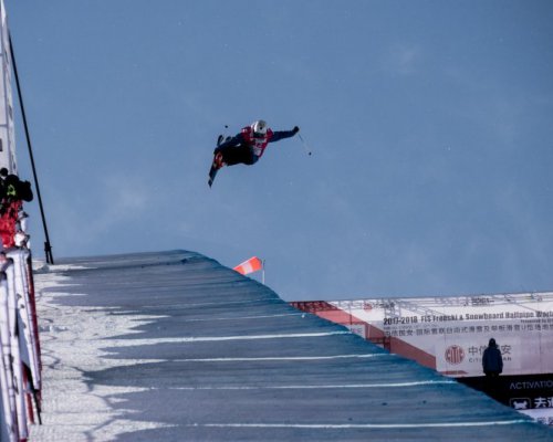 Halfpipe World Cup competition in Secret Garden (CHN). Photo: Mateusz Kielpinski (FIS)