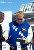 08_05_03_ischgl_elton_john_01.jpg
