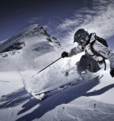 Kitzsteinhorn_Skifahrer_k_frei_kl.jpg